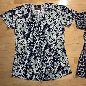 Greys anatomy scrub tops in XS